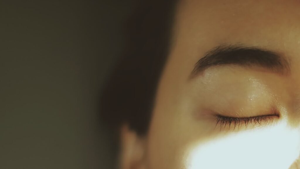 Fechar os olhos como gatilho