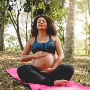 Pessoa praticando meditação para relaxamento